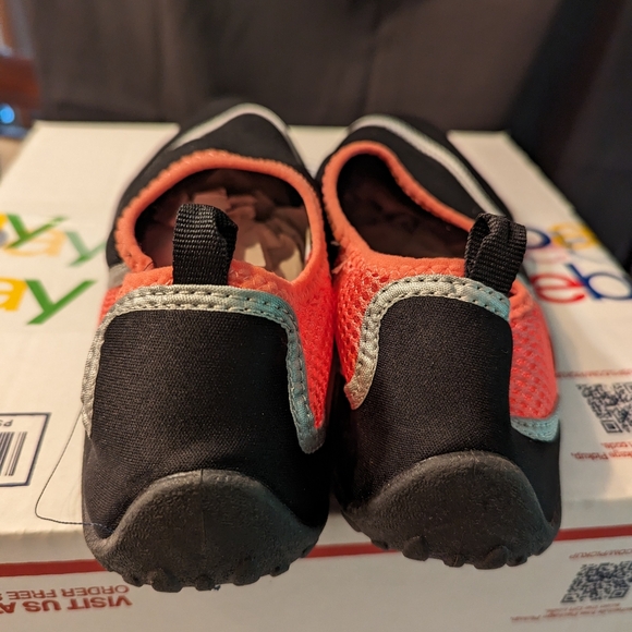 Sun & Sky pink and black size medium (7-8) stretch neoprene water shoes new - Picture 8 of 8